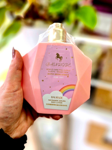 لوسیون بدن شاین دار تکشاخ